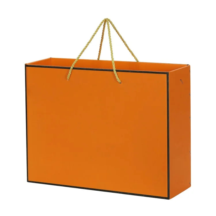 Cardboard Gift Customized Logo Garment Paper Bags for Clothes Luxury Paper Fashionable Apparel Packaging Gift Shopping Bag
