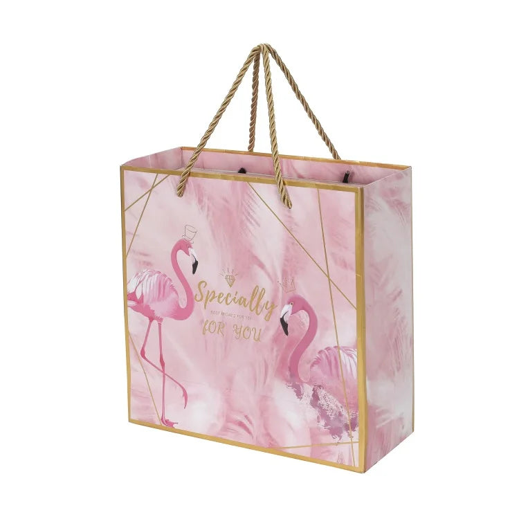 Cardboard Gift Customized Logo Garment Paper Bags for Clothes Luxury Paper Fashionable Apparel Packaging Gift Shopping Bag